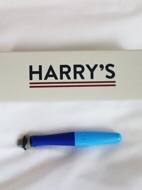 Harry's Shaving Handle Blue Two Tones with box. EUC